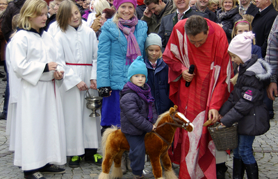 Traditionell werden am Stephanitag Pferde gesegnet. 